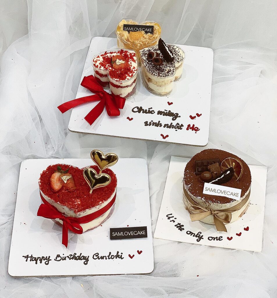 Review 12 tiệm bánh sinh nhật ngon ở Hà Nội không ngọt, kem béo ngậy