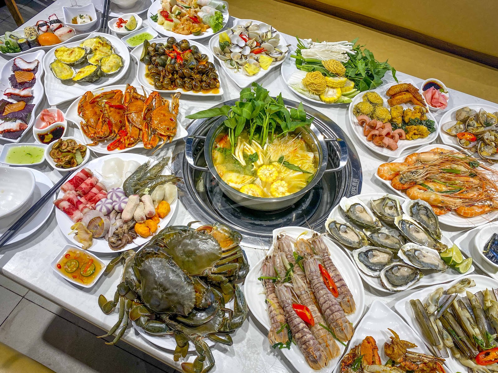 Nhà hàng Tân Cảng - buffet Bình Thạnh