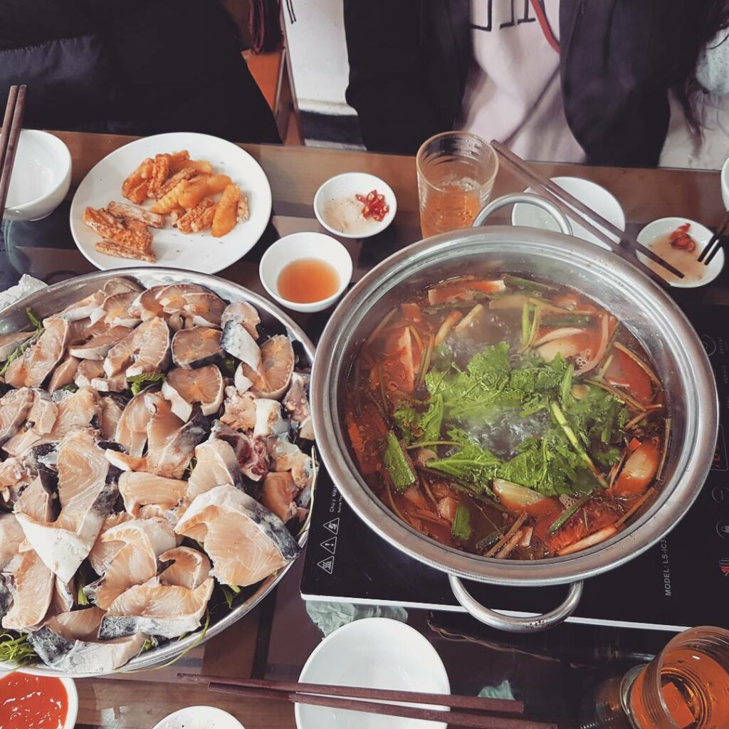 Nhà hàng Cá Sapa - Đặc sản lẩu cá tầm Tây Bắc tại Hà Nội