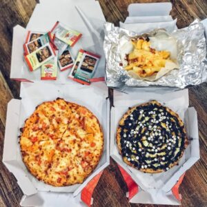 pizza domino le van quoi quynhanh_yun