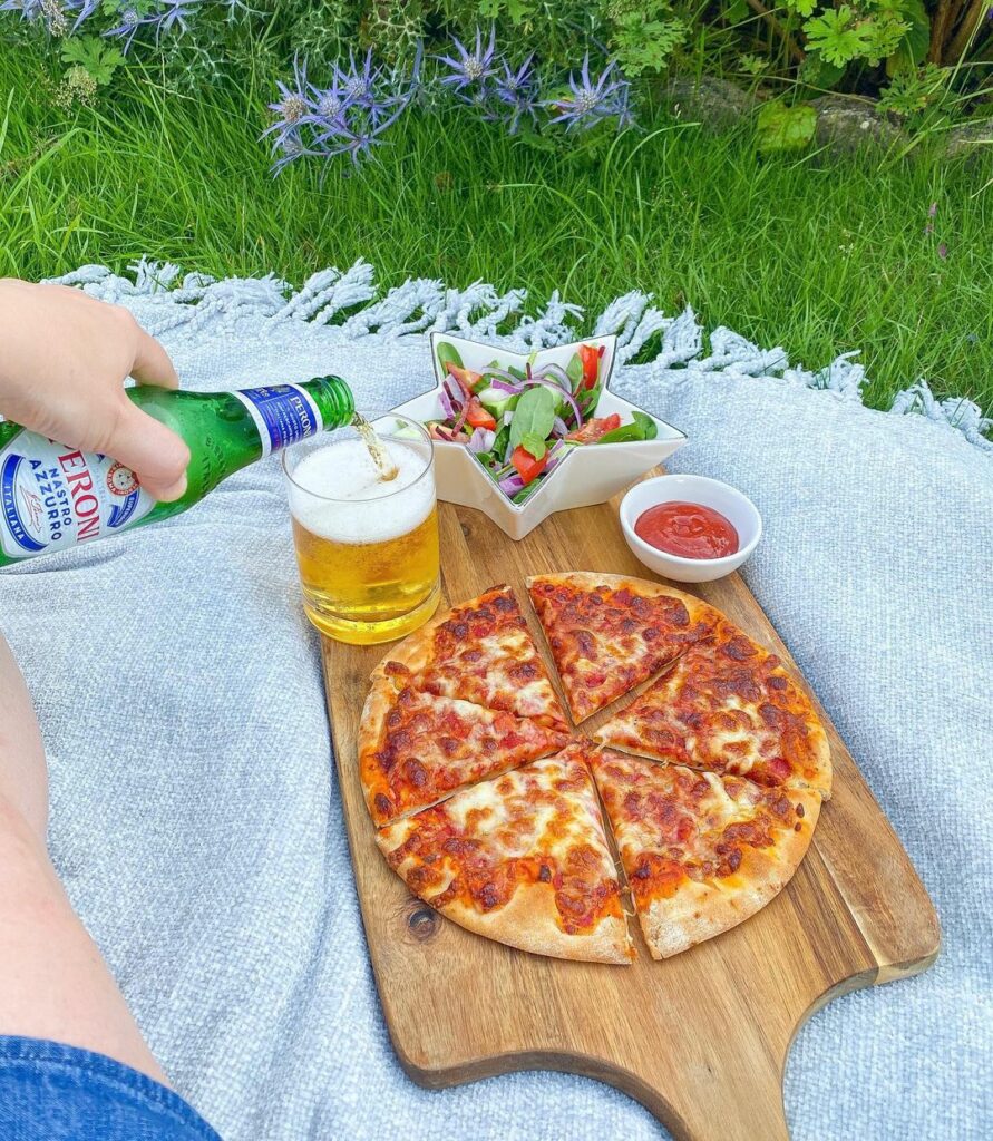 Pizza Express Review chân thật nhất không gian, menu, giá cả Digifood