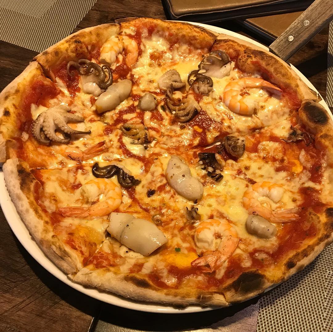 5-buzza-pizza
