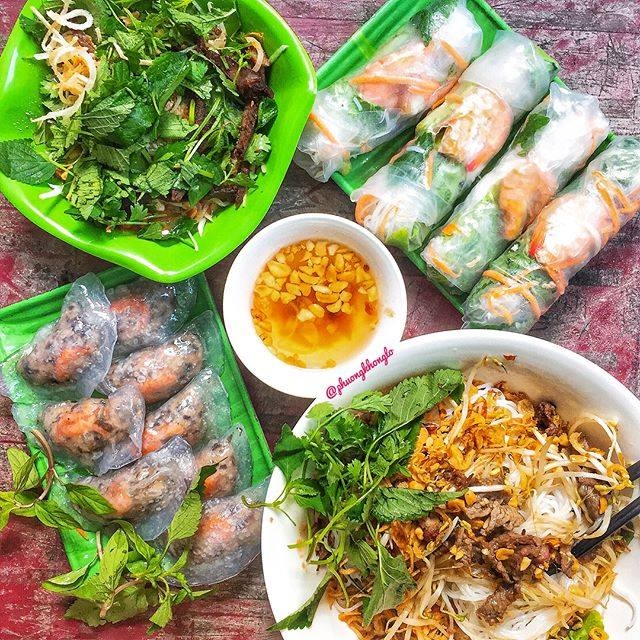 Bánh cuốn tôm thịt Hà Nội - Chợ Nam Đồng