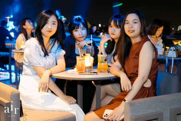 Quẩy tung 12 quán bar Quận 1 nhạc hay và nổi tiếng nhất Digifood