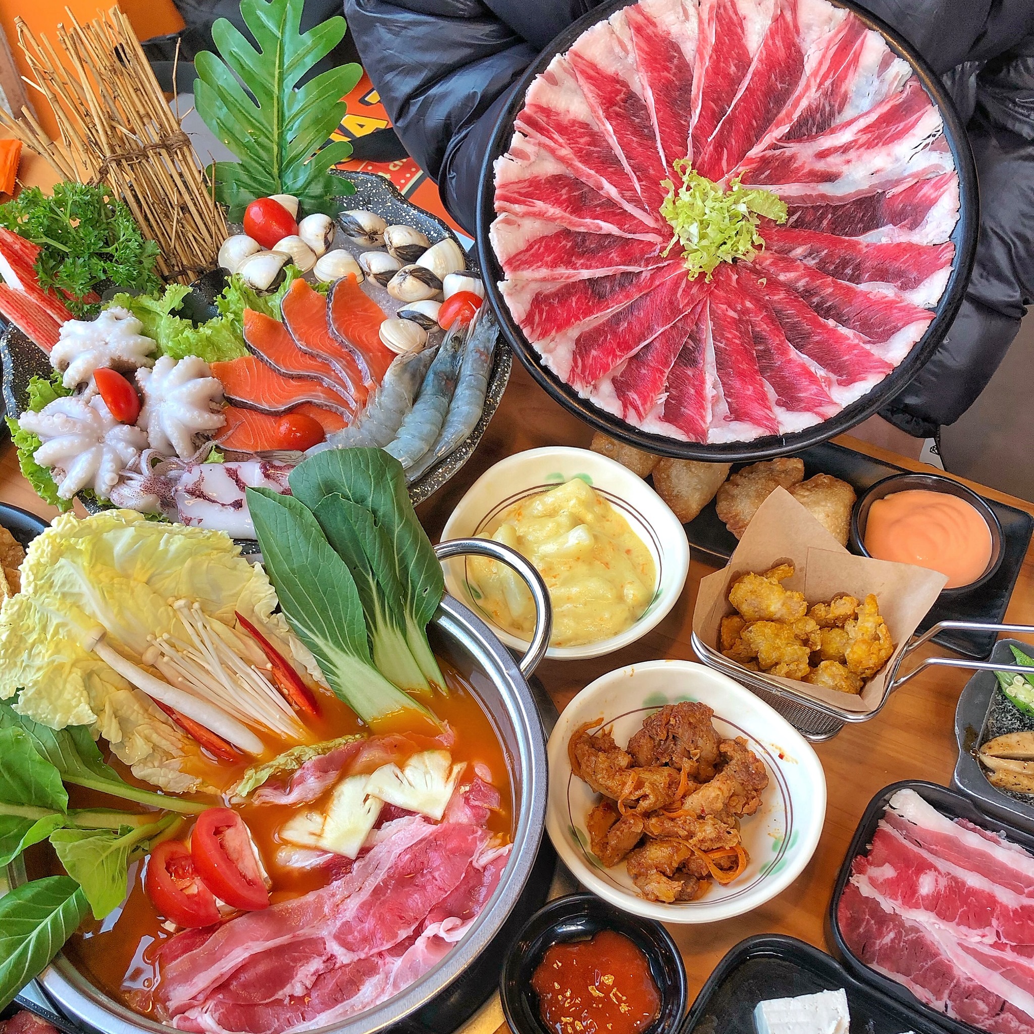Lẩu Phan Phùng Khoang: Buffet lẩu bình dân đình đám nhất Hà Nội - Digifood