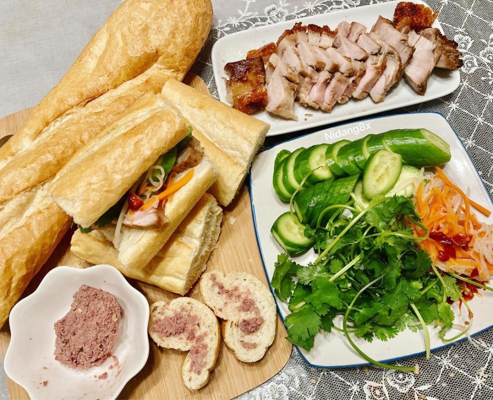 cach lam nuoc sot banh mi heo quay 1