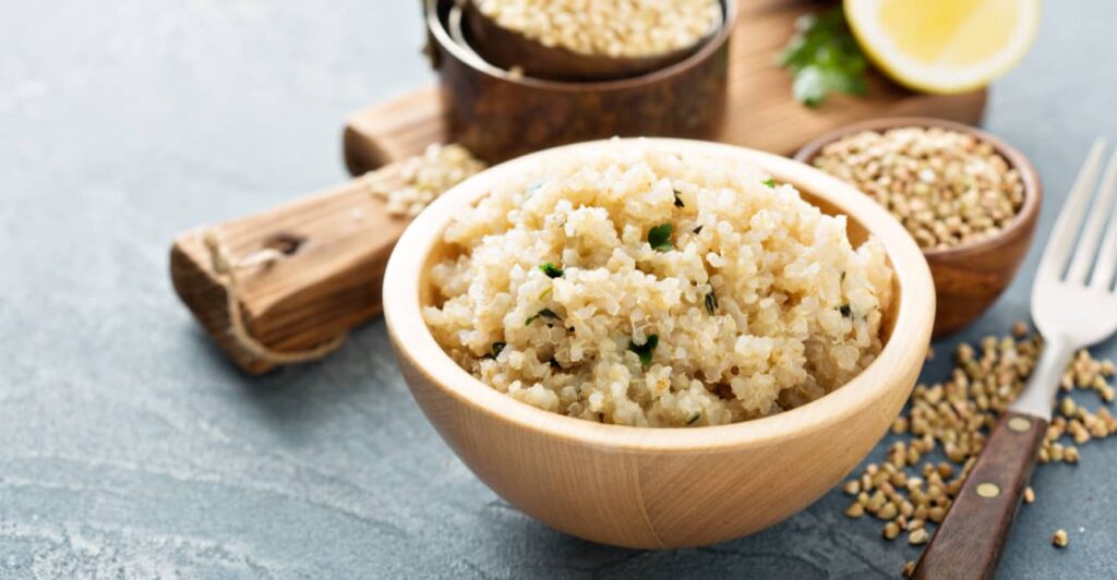 Quinoa là gì? Tác dụng và cách chế biến Quinoa đơn giản Digifood